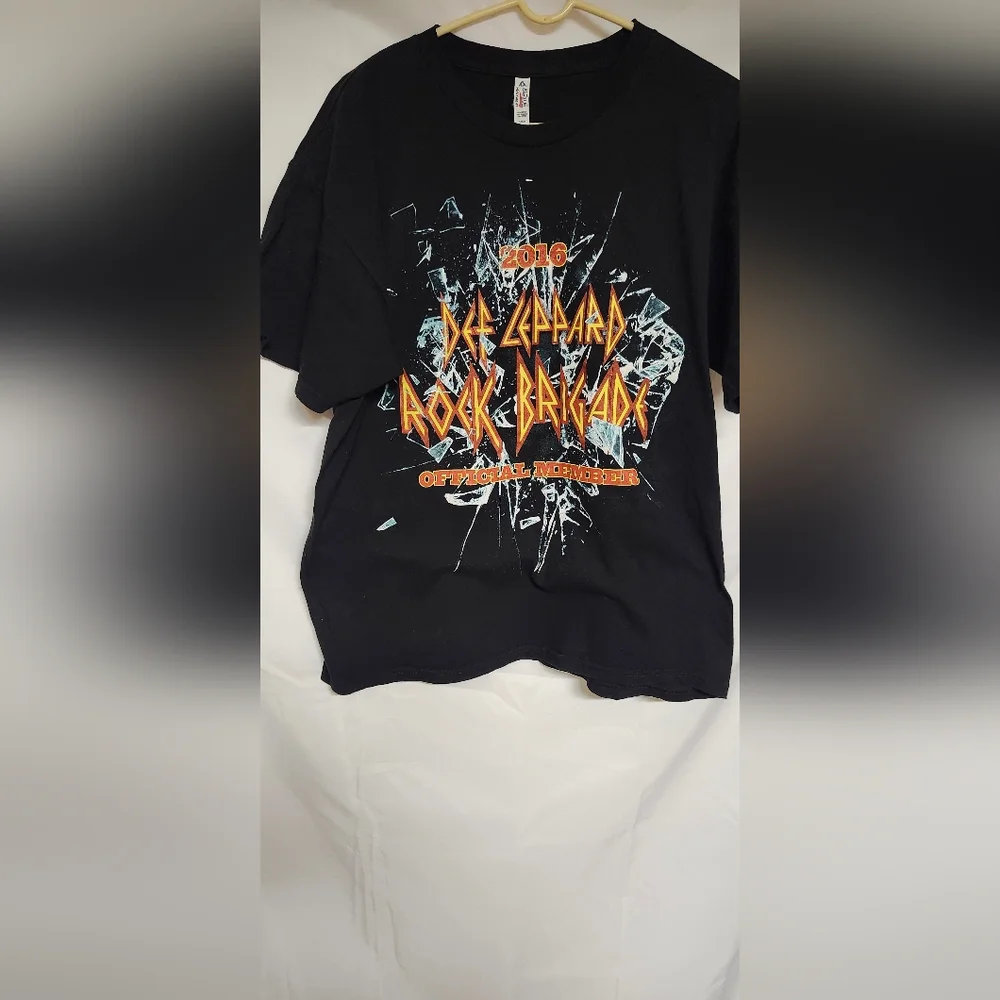 Alstyle Classic Black T-Shirt - Picture 1 of 3